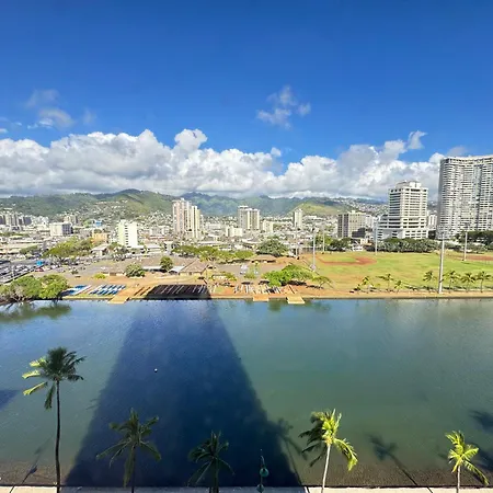 Waikiki Canal Family Room 6Person Honolulu Exterior photo