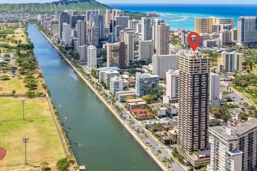Waikiki Canal Family 6person